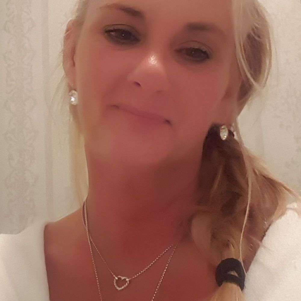 Meet your Posher, Noelle